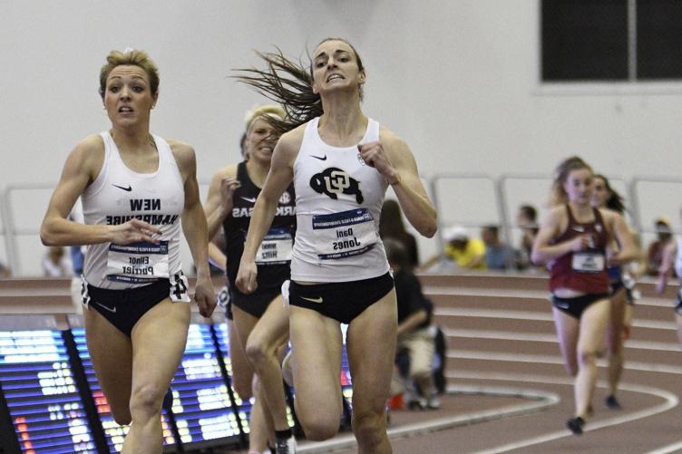 Elinor Purrier running for the NCAA national title in the mile run