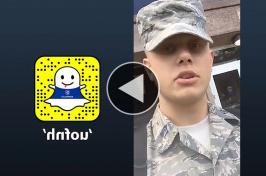 20岁的空军后备军官训练队学员肖恩·鲍尔斯接管了主要研究的Snapchat账户